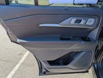 2025 Explorer Thumbnail 31
