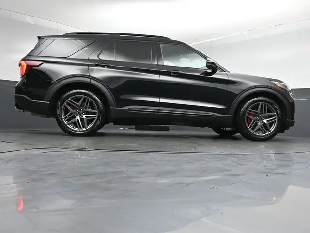 2025 Ford Explorer - $46,500