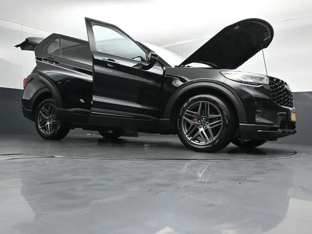 2025 Ford Explorer - $46,500