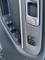 2025 Explorer Thumbnail 36