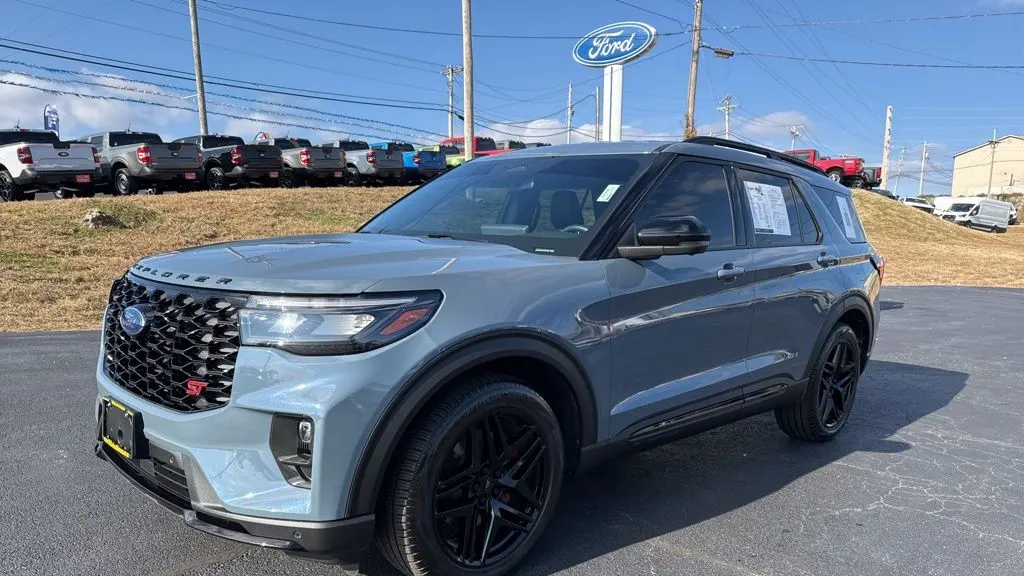 2025 Ford Explorer ST