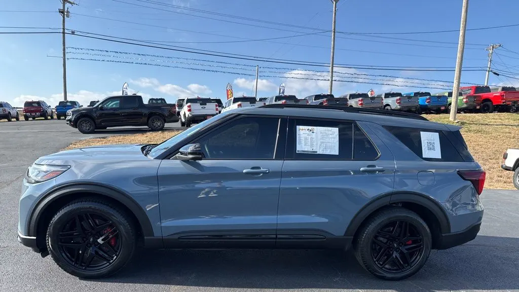 2025 Ford Explorer ST
