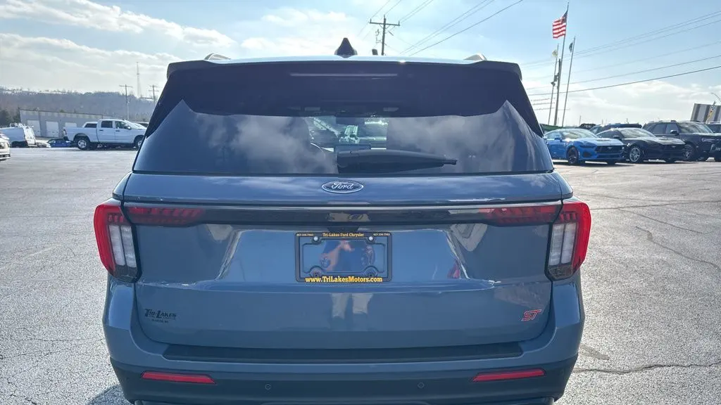 2025 Ford Explorer ST
