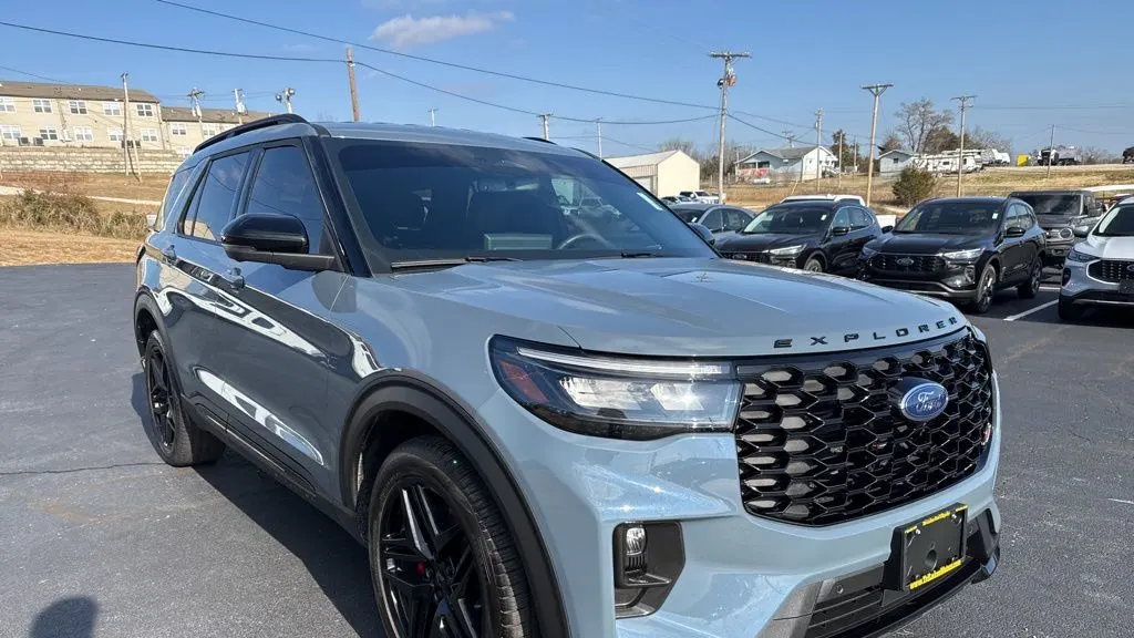 2025 Ford Explorer ST