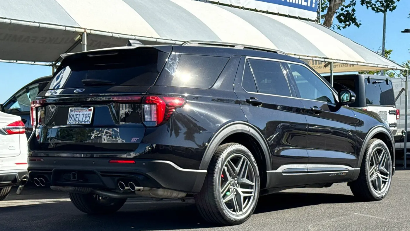 2025 Ford Explorer ST