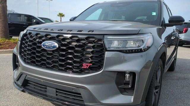 2025 Ford Explorer ST