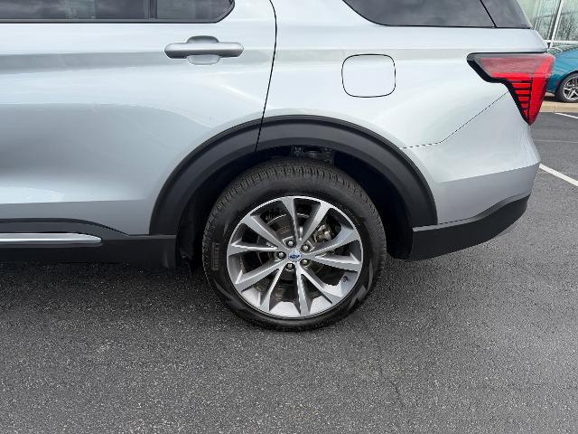 2025 Ford Explorer - $48,985