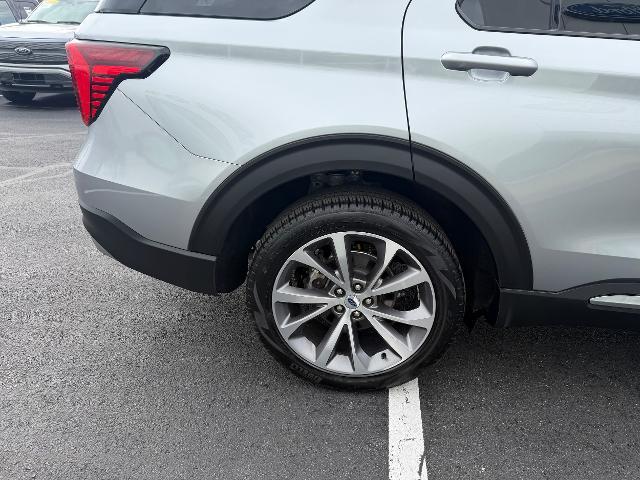 2025 Ford Explorer - $48,985