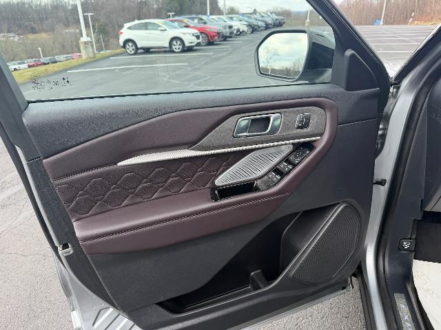 2025 Ford Explorer - $48,985