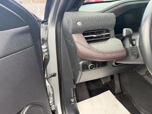 2025 Ford Explorer - $48,985