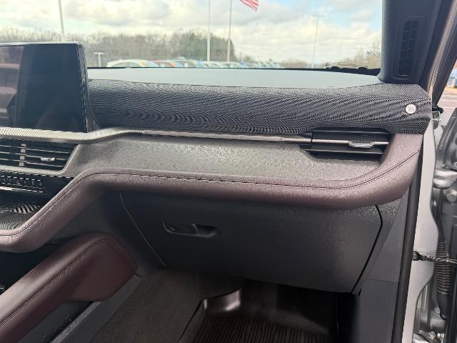 2025 Ford Explorer - $48,985