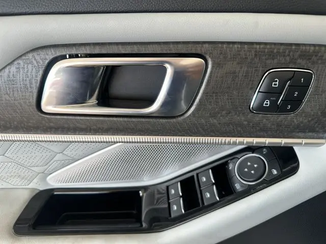 2025 Ford Explorer - $49,700