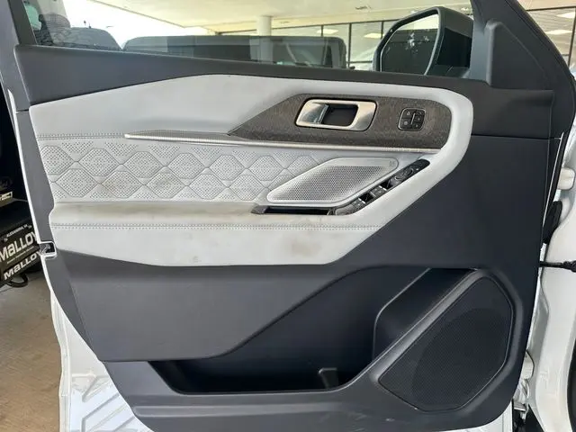 2025 Ford Explorer - $49,700