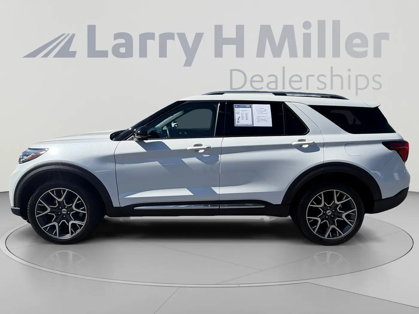 2025 Ford Explorer - $49,025