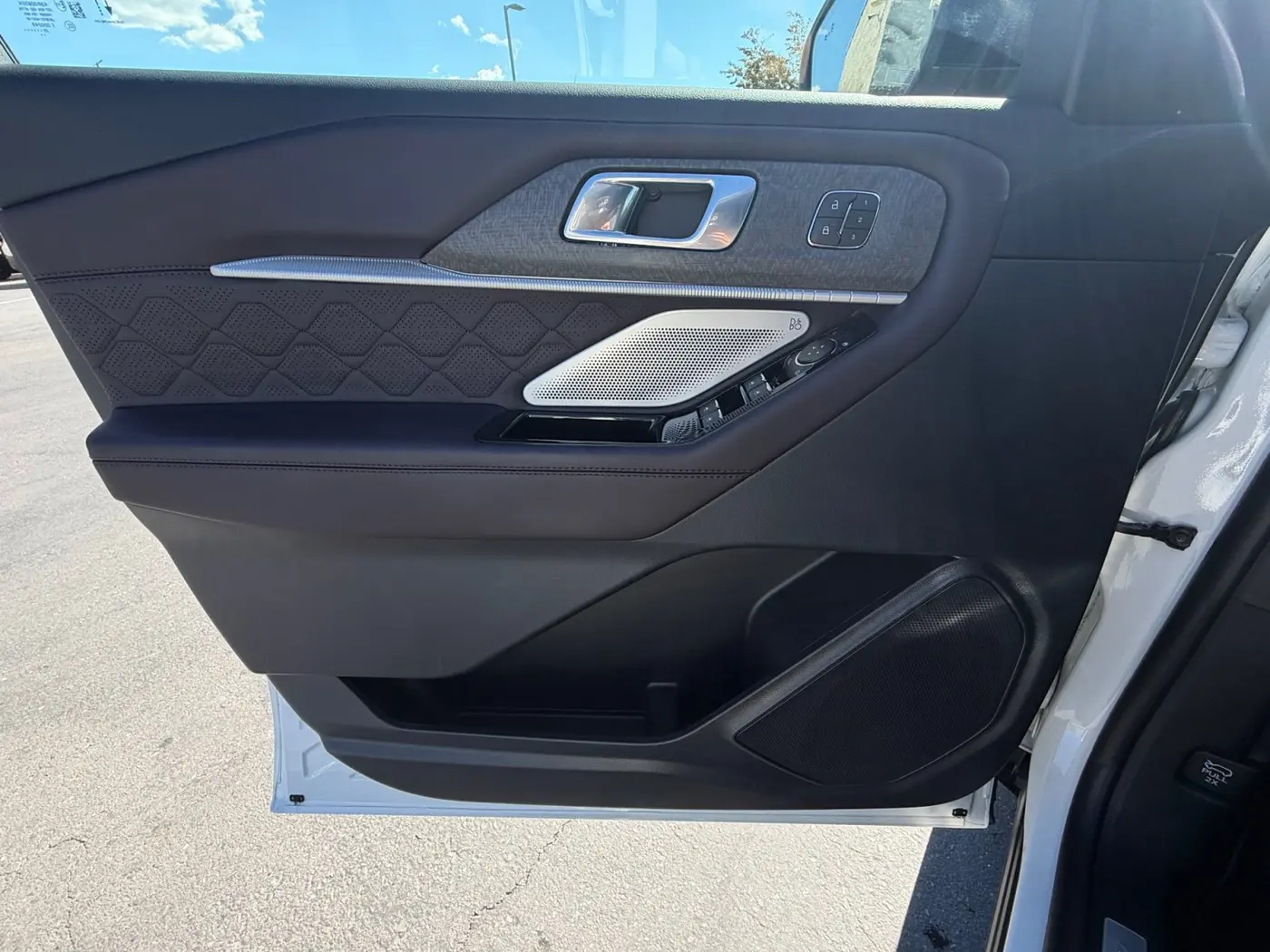 2025 Ford Explorer - $49,025
