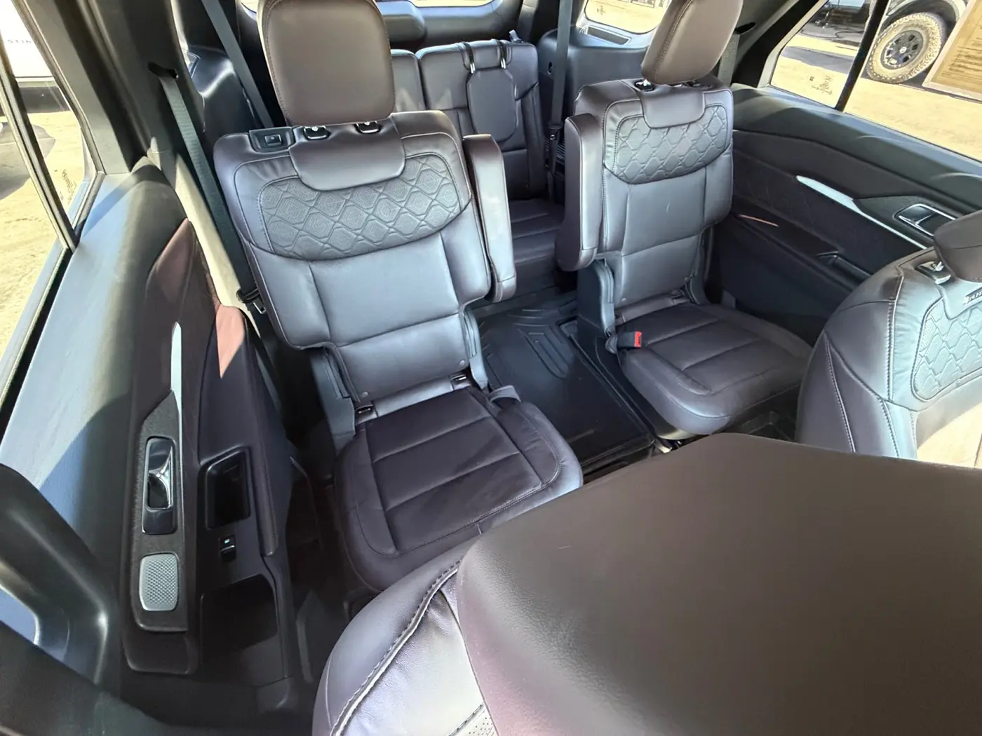 2025 Ford Explorer - $49,025