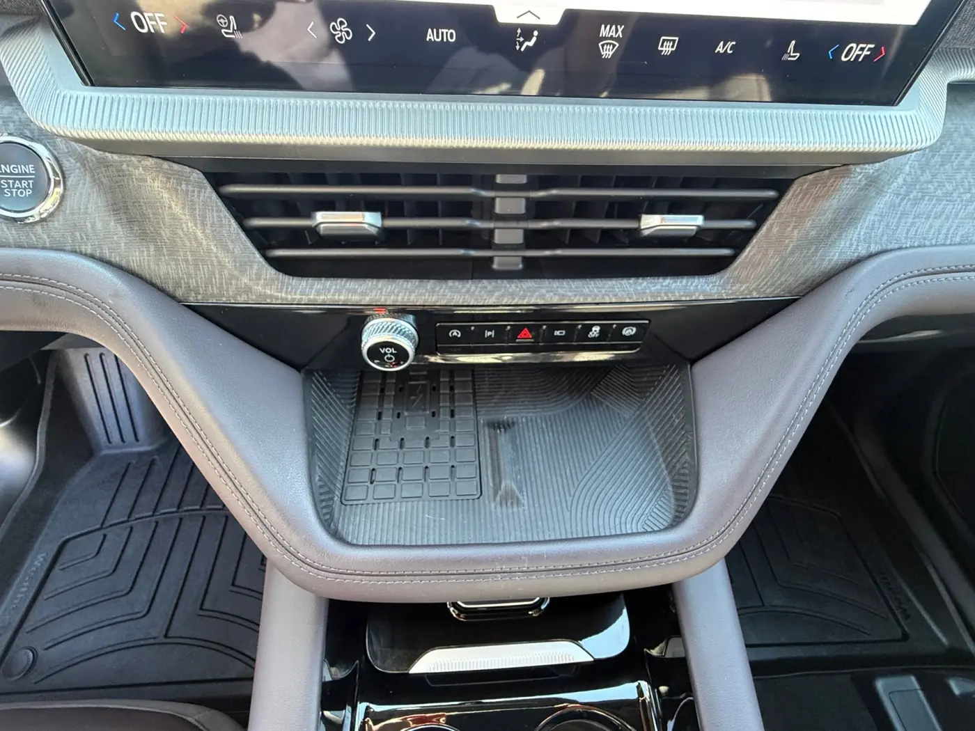 2025 Ford Explorer - $49,025