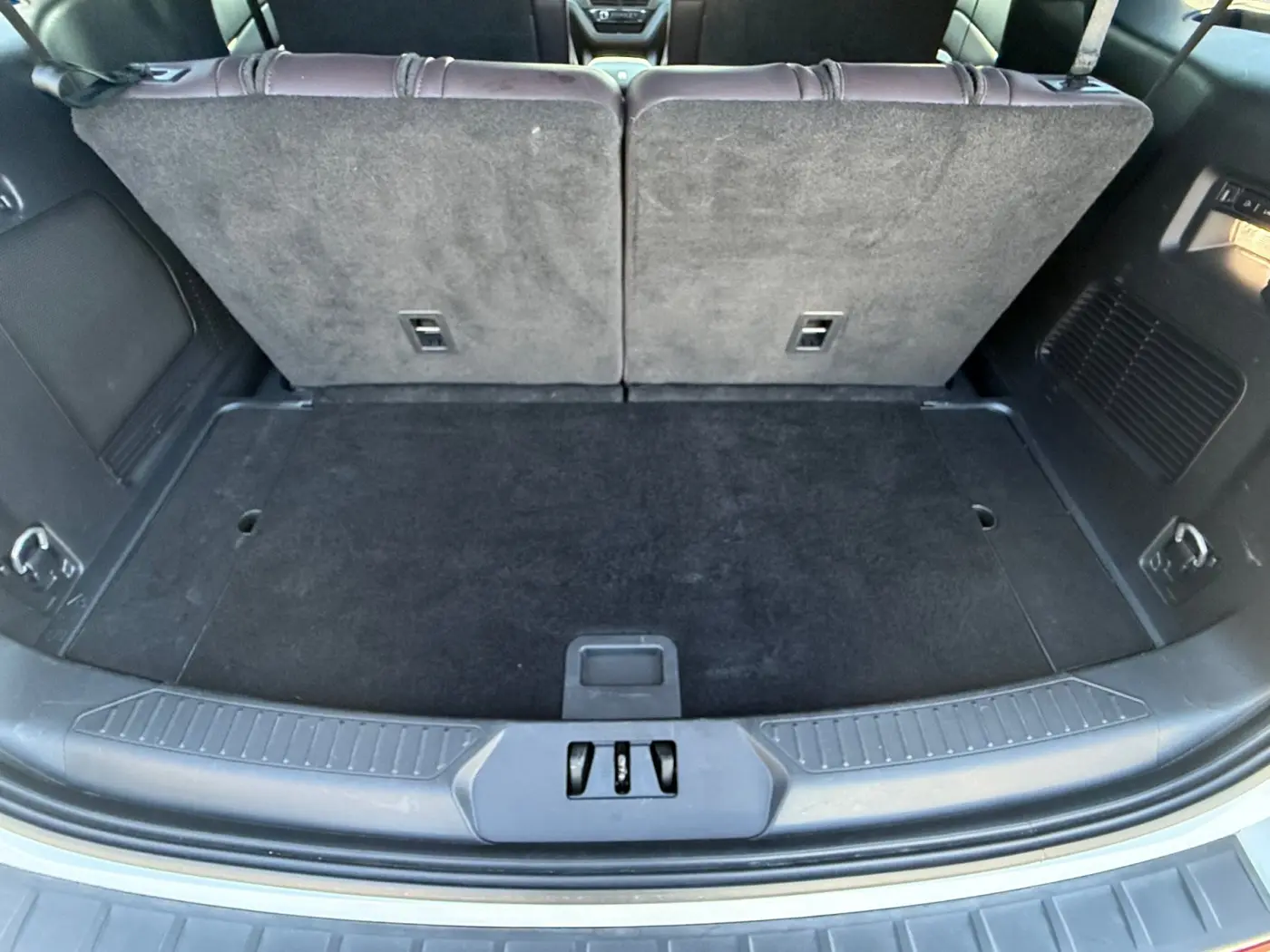 2025 Ford Explorer - $49,025