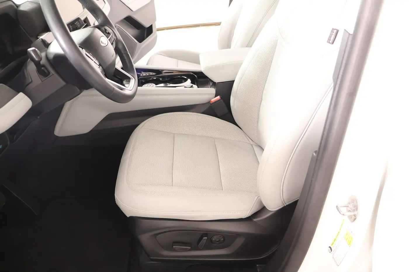 2025 Ford Explorer - $48,499