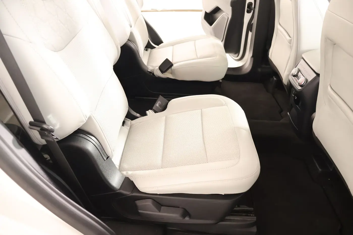 2025 Ford Explorer - $48,499