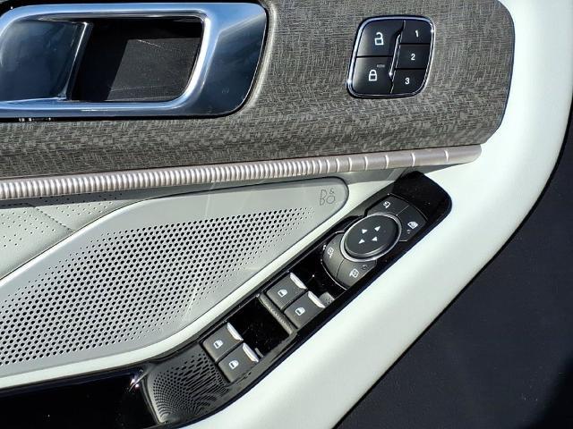2025 Ford Explorer - $49,449