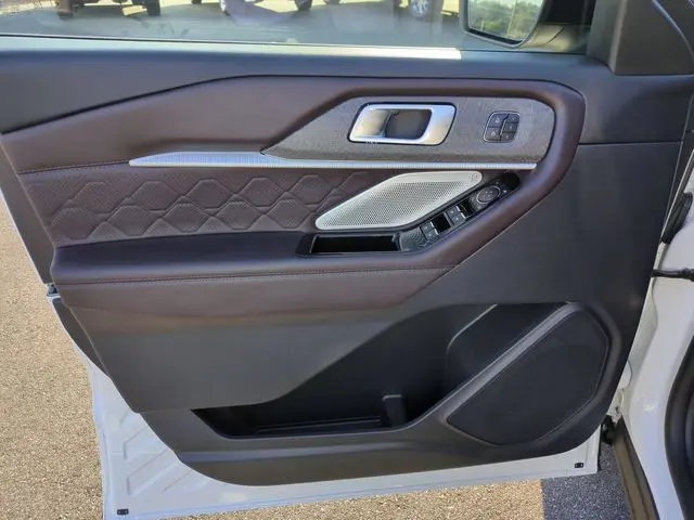 2025 Ford Explorer - $49,997