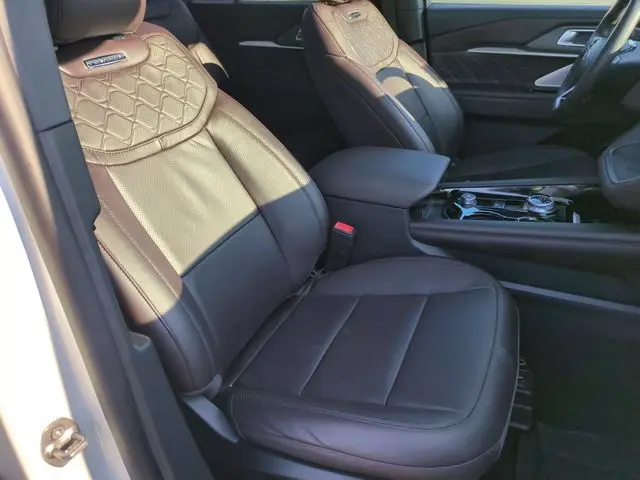 2025 Ford Explorer - $49,997