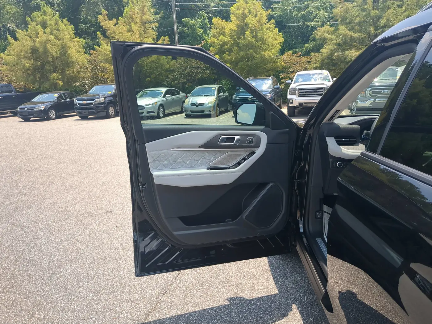 2025 Ford Explorer - $50,741