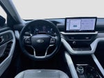 2025 Explorer Thumbnail 24