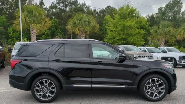 2025 Ford Explorer Platinum