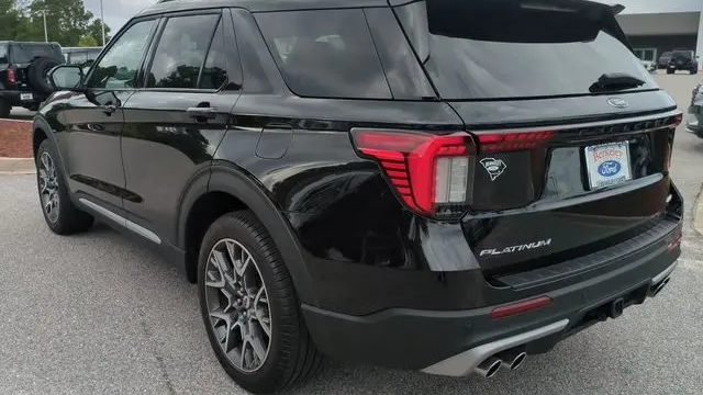 2025 Ford Explorer Platinum