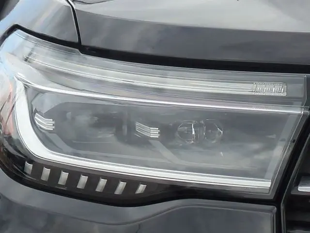 2025 Ford Explorer - $49,997