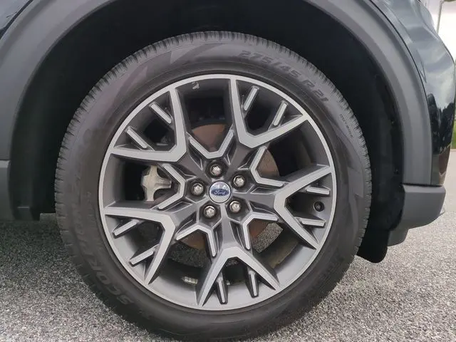 2025 Ford Explorer - $49,997