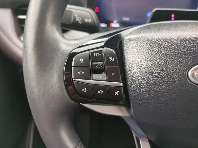 2025 Ford Explorer - $49,997