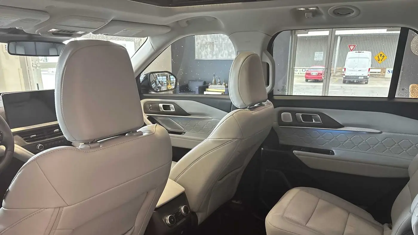 2025 Ford Explorer Platinum