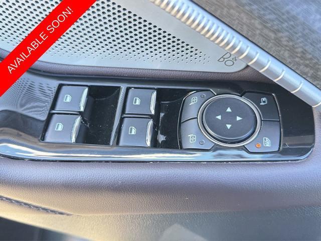 2025 Ford Explorer - $42,275