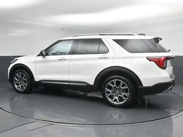 2025 Ford Explorer - $49,595