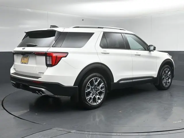 2025 Ford Explorer - $49,595