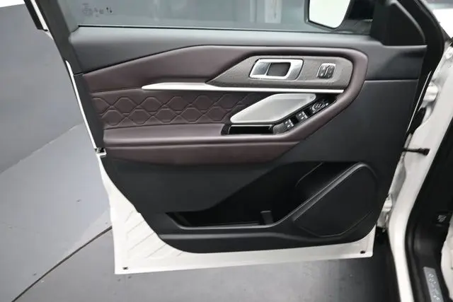 2025 Ford Explorer - $49,595