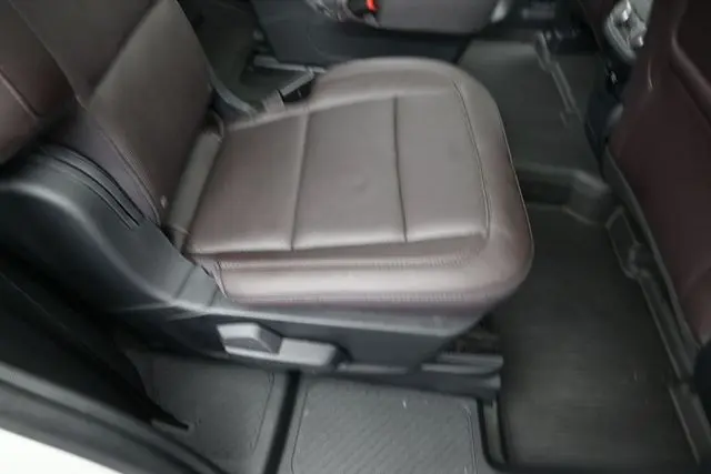 2025 Ford Explorer - $49,595