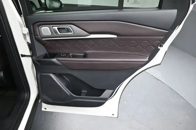 2025 Ford Explorer - $49,595