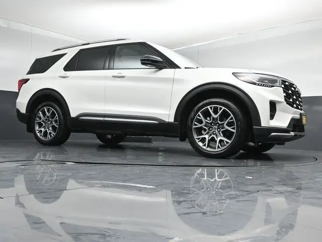 2025 Ford Explorer - $49,595