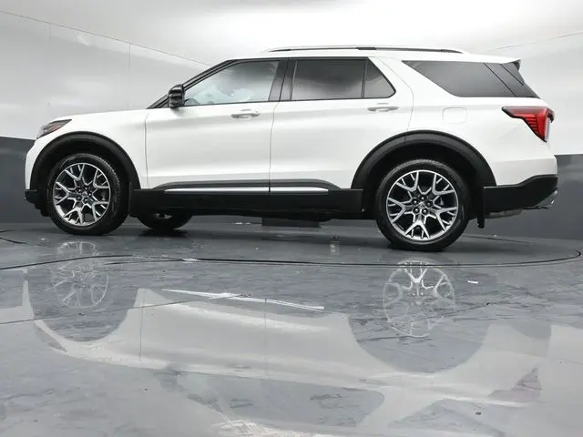 2025 Ford Explorer - $49,595