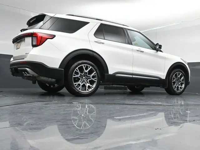 2025 Ford Explorer - $49,595