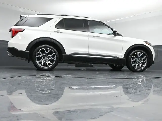 2025 Ford Explorer - $49,595