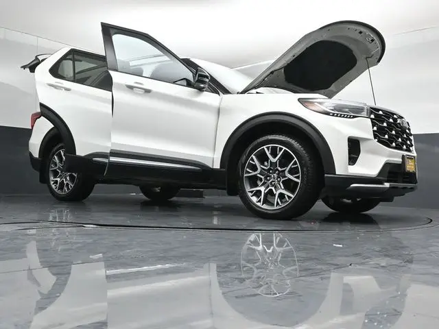 2025 Ford Explorer - $49,595