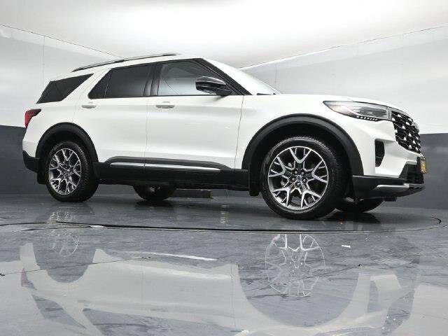 2025 Ford Explorer - $49,595