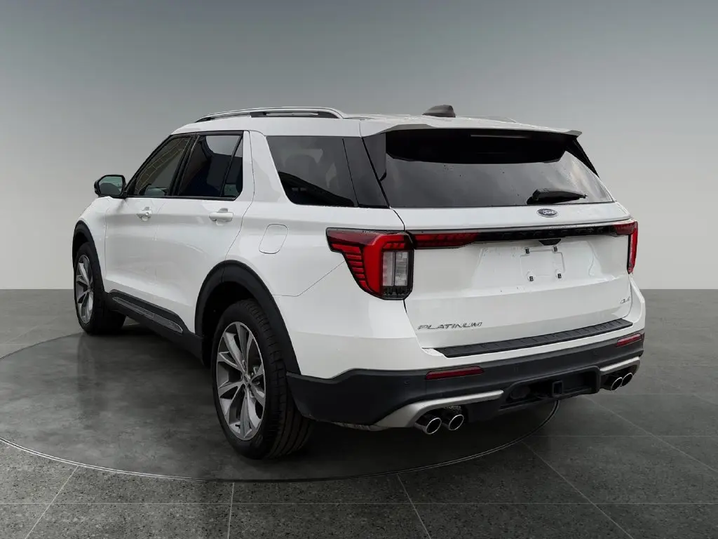 2025 Ford Explorer - $48,730