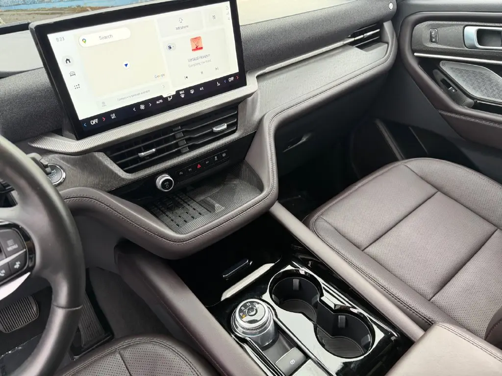 2025 Ford Explorer - $48,730