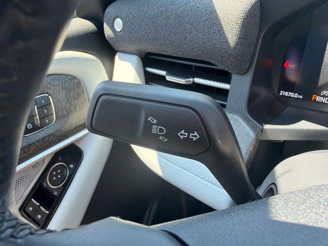2025 Ford Explorer - $50,322